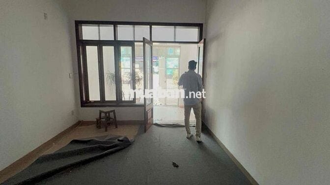 Cho thuê nhà mặt phố Hoàng Sâm, Cầu Giấy