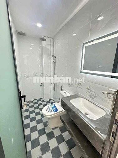 Nhà HXH Âu Dương Lân, 42m2, 3Lầu, Nhỉnh 6 Tỷ