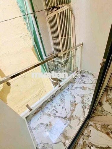 BÁN NHÀ 3 TẤM Đúc  KDCHH - NẰM TRỤC ĐƯỜNG SỐ - P04 Q4