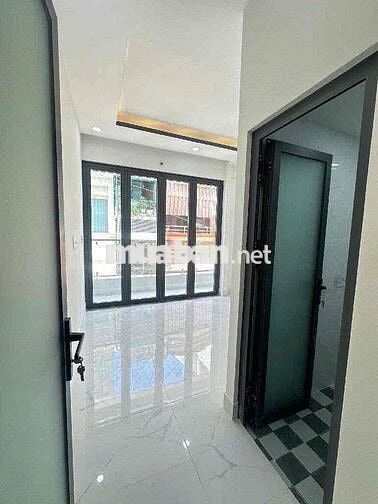Nhà HXH Âu Dương Lân, 42m2, 3Lầu, Nhỉnh 6 Tỷ