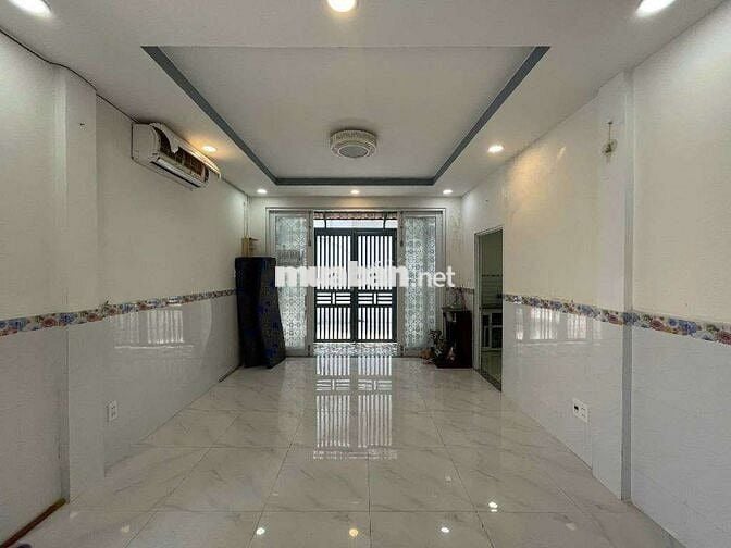 Nhà Gần ST Lotte 30M2 2 PN, Hẻm 3m