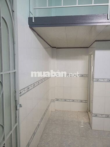Phòng trọ 11m2 đường Âu Cơ, đối diện bệnh viện Tân Phú.