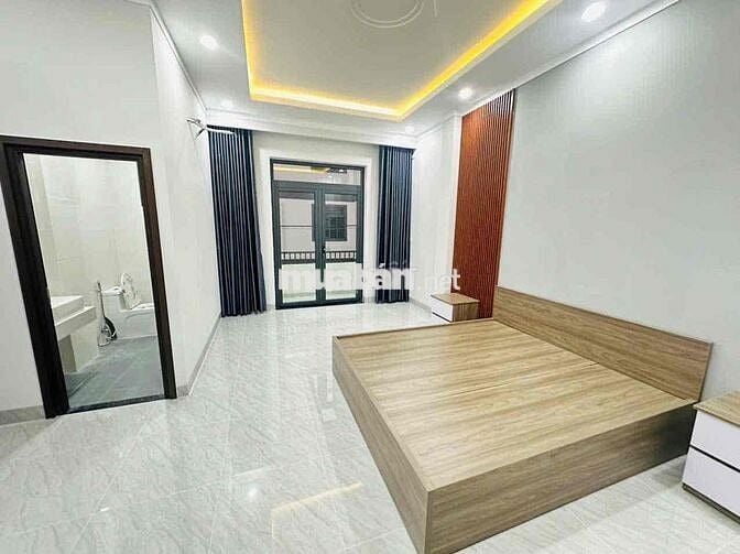 BÁN NHÀ 3 LẦU SHR HOÀN CÔNG ( Hẻm Xe Hơi )