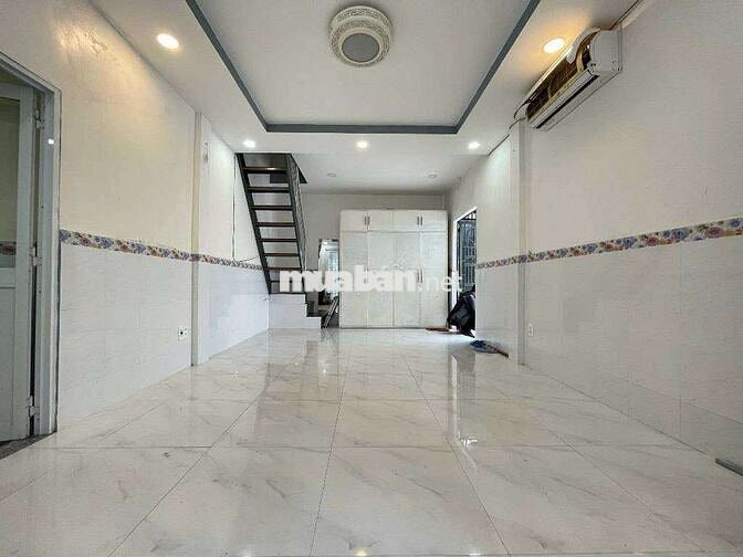 Nhà Gần ST Lotte 30M2 2 PN, Hẻm 3m