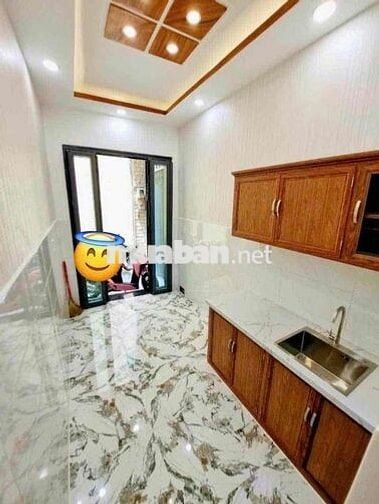 BÁN NHÀ 3 TẤM Đúc  KDCHH - NẰM TRỤC ĐƯỜNG SỐ - P04 Q4