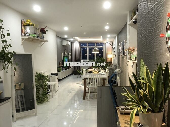 CẦN CHO THUÊ CĂN HỘ GIAI VIỆT–2PN–ĐẦY ĐỦ TIỆN ÍCH–XÁCH VALI VÀO Ở