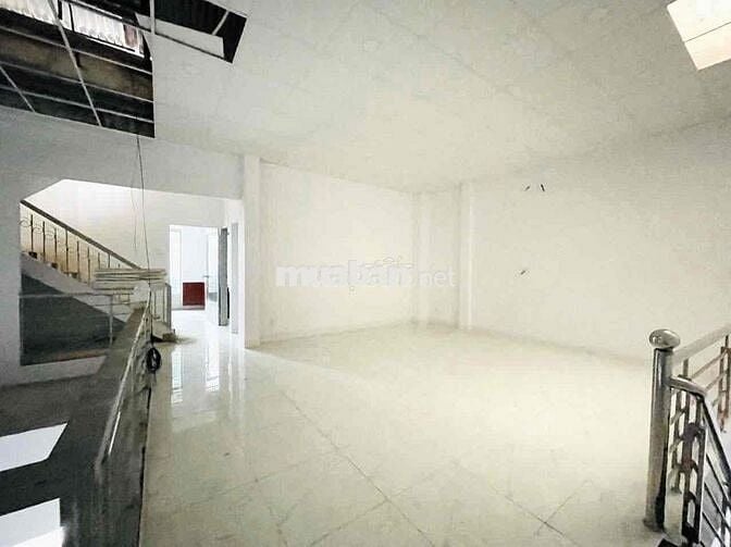 MẶT TIỀN KINH DOANH 9x12,4 Tầng giá 70tr/ thang