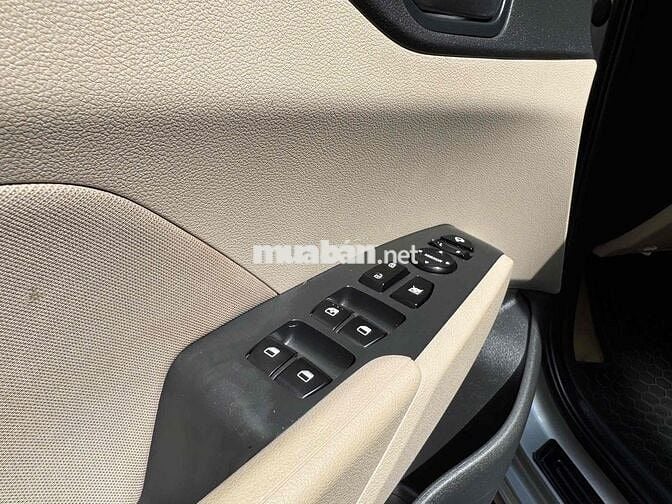 Hyundai Accent 2018 số tự động