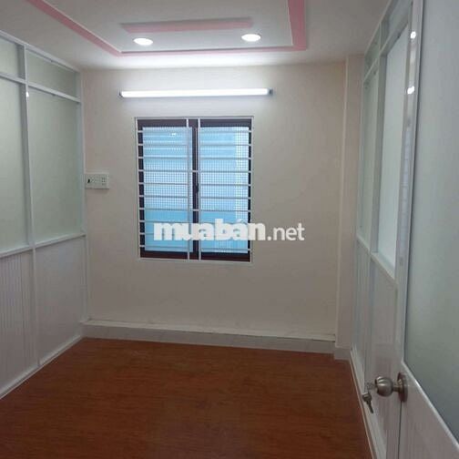 Nhà trung tâm quận tân bình, ngay vòng xoay lăng cha cả f4
