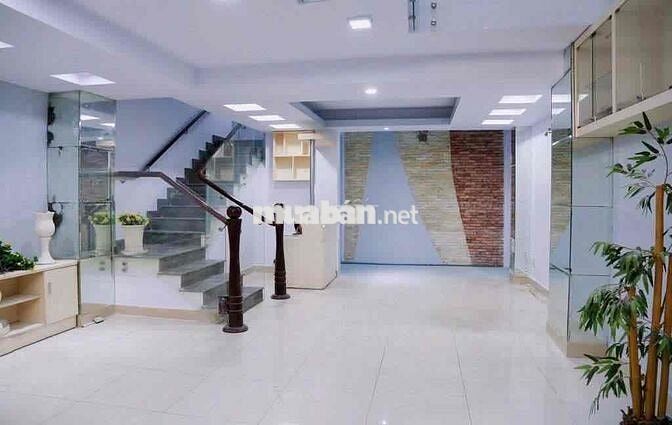 ✅ Cho Thuê Nhà HXH Trung Tâm Quận 1 Ngang 5,5m 3 Lầu 330m2 DTSD