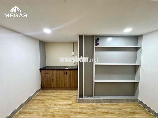 CHO THUÊ PHÒNG - SẴN MÁY LẠNH - NGAY CÔNG VIÊN LÀNG HOA