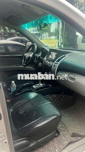 Pajero sport 4x2 AT - 140000 km