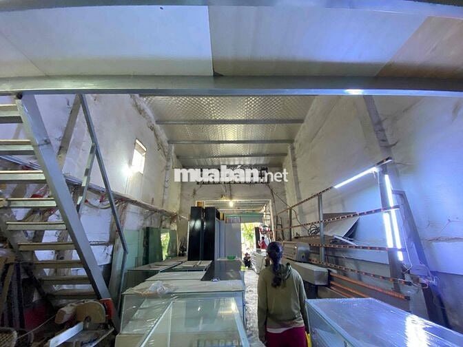Cho thuê nhà 5x20m đường nhựa lớn gần chợ Bà Điểm