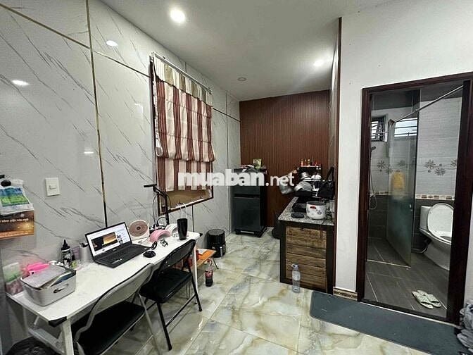 Trống Studio dọn vào đầu tháng 11 gần ĐH Ngân Hàng, Sư"Phạm Kỹ Thuật