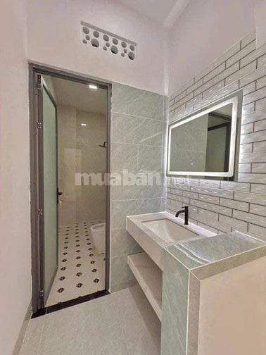 GẤP! BÁN NHÀ 2 TẦNG NGAY ĐƯỜNG HOÀ HƯNG, PHƯỜNG 13, QUẬN 10 HXH 