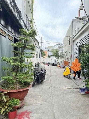 NHỈNH 6 TỶ , HXH ,60m2, 4 TẦNG GẦN 4 XÃ ,GIÁP TÂN PHÚ