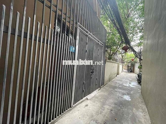 Nhà đẹp Nguyễn Trãi! 30m ra phố, ngõ nông thẳng, dân xây. 39mx4T. 8,5t