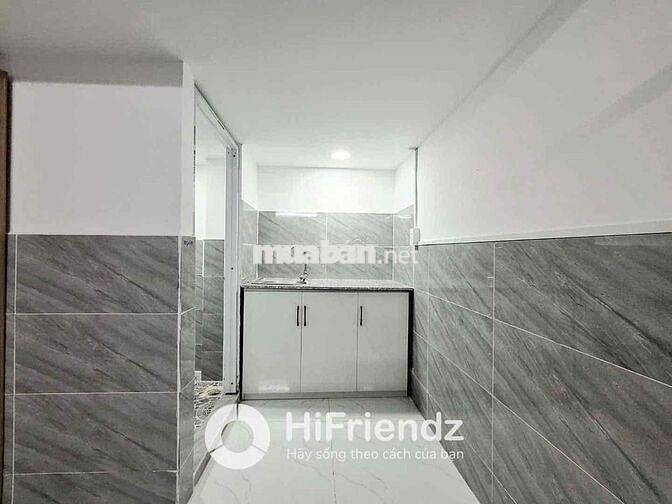 TRỐNG 1P DUPLEX MỚI SẴN MÁY LẠNH CÁCH ĐH HUIT 500M
