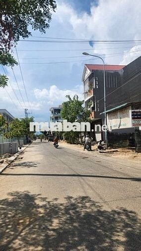 Bán lô góc tái định cư bệnh viện, mặt tiền đường Đặng Văn Ngữ, PR-TC