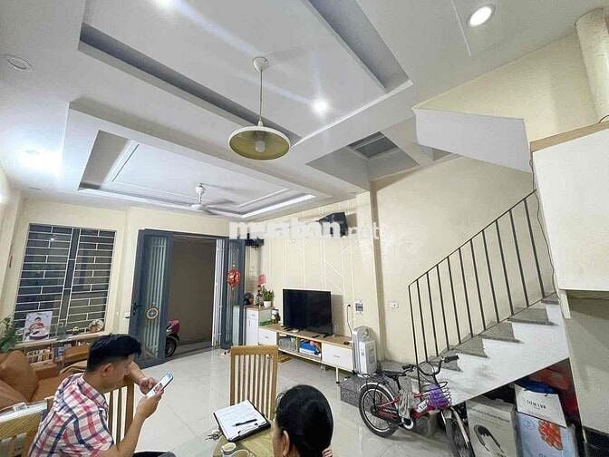 Nhà đẹp Nguyễn Trãi! 30m ra phố, ngõ nông thẳng, dân xây. 39mx4T. 8,5t