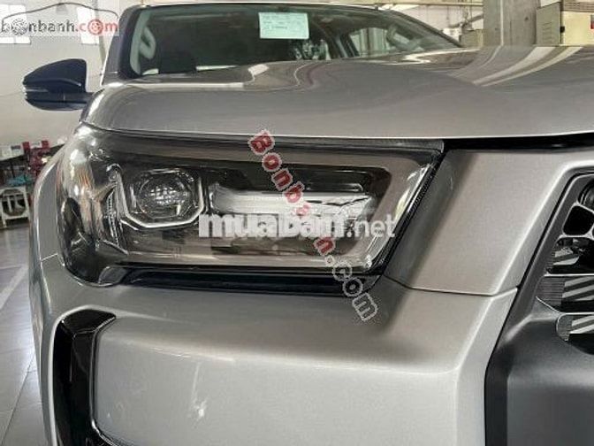 Toyota Hilux 2.4L 4x2 AT 2025