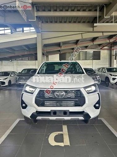 Toyota Hilux 2.4L 4x2 AT 2025