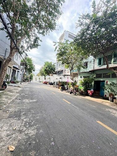 Nhà thuê Mặt Tiền Đỗ Bí. Quận Tân Phú (3pn, 2wc) Dtsd 270m2