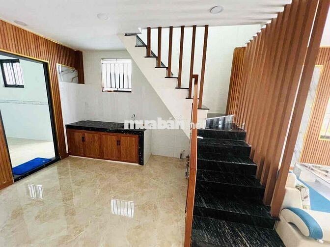 🛑Nhà mới, cách 1 căn ra Mặt tiền, 2 tầng (3.6x12.5m) Tùng Thiện Vương