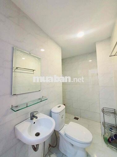 CĂN HỘ BanCong NGAY MẶT TIỀN HOÀNG SA 37m2 - GẦN Q1, TOÀ NHÀ VIETTEL