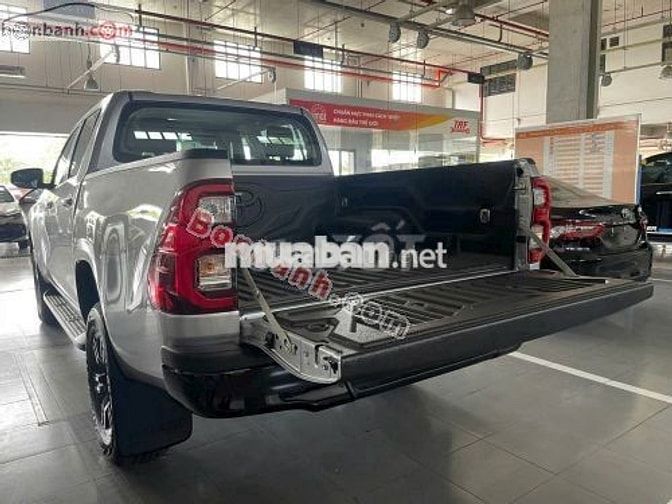 Toyota Hilux 2.4L 4x2 AT 2025