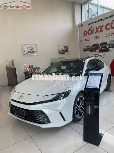 Toyota Camry 2.5 HEV Mid 2025