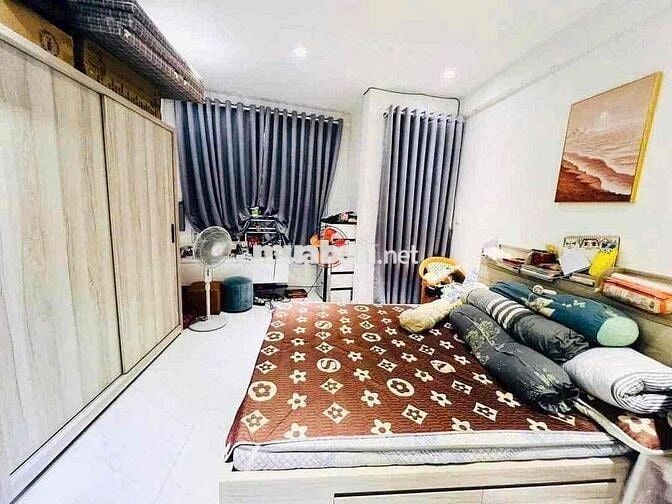 Thanh lý nhà nhỏ gần chợ Vĩnh Lộc B cho cặp vợ chồng trẻ
