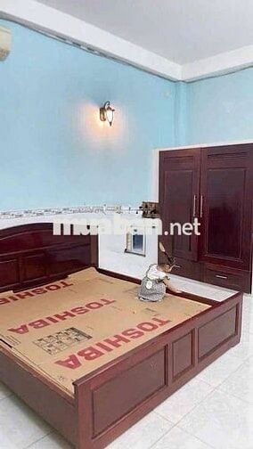 NHÀ 2 LẦU - 5PN, 6WC - HẺM XE HƠI