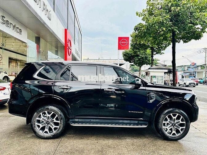 Ford Everest 2022 Titanium 2.0L AT 4x2 - 28000 km