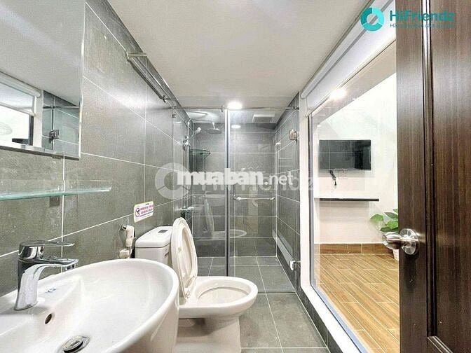 CĂN HỘ GÁC LỬNG MÁY GIẶT RIÊNG CÓ CỬA SỔ GIẾNG TRỜI NGAY TÂN BÌNH