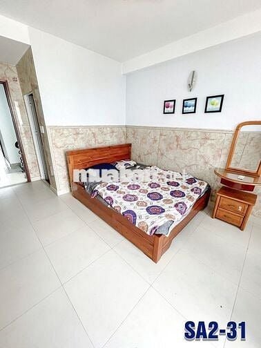 TRỐNG SẴN CĂN HỘ BAN CÔNG NỘI THẤT