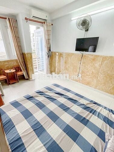 TRỐNG SẴN CĂN HỘ BAN CÔNG NỘI THẤT