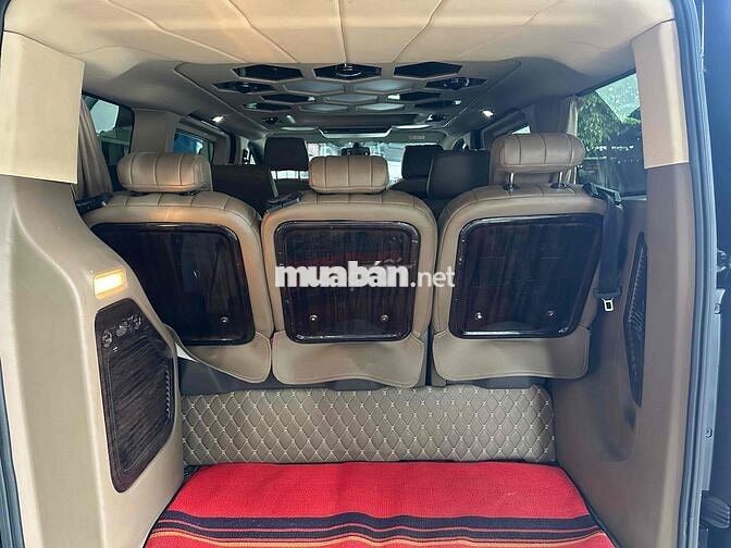 Ford Tourneo Limousine 2019, bảo hành 2026 vay 75%