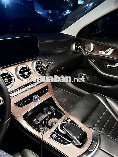 Mercedes Benz C200 Elusive 2020  - 35000 km