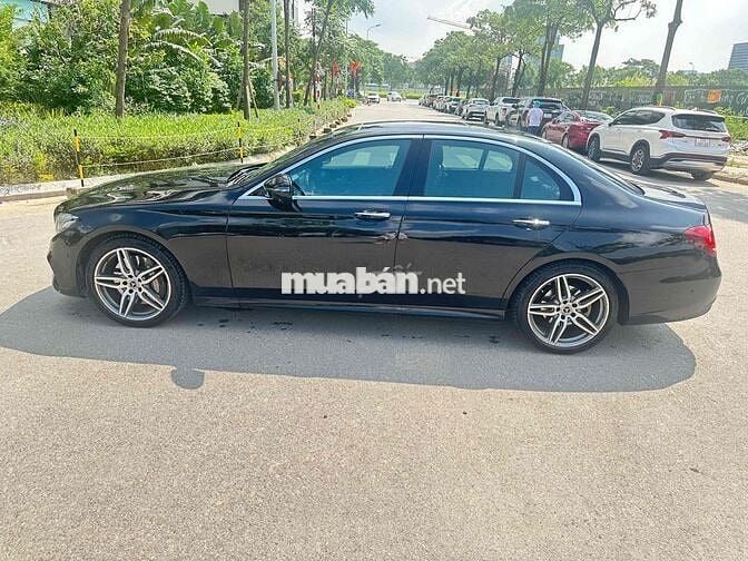 Mercedes Benz E Class 2017 E300 AMG - 65000 km