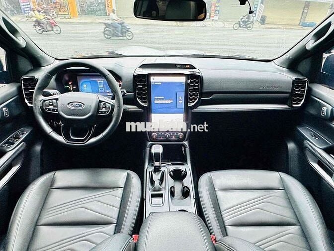 Ford Everest 2022 Titanium 2.0L AT 4x2 - 28000 km