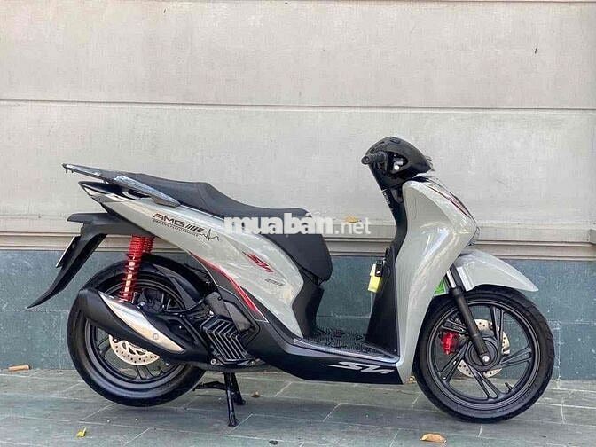 Mình nua ô tô nên có dư em SH 160i