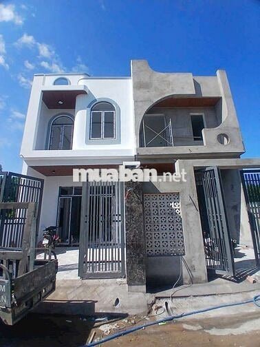 Nhà mặt tiền đường nhựa Xóm Dừa