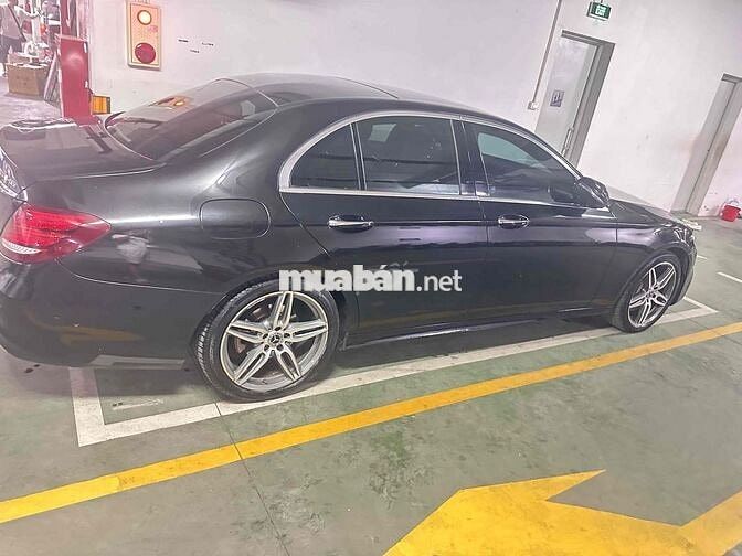 Mercedes Benz E Class 2017 E300 AMG - 65000 km