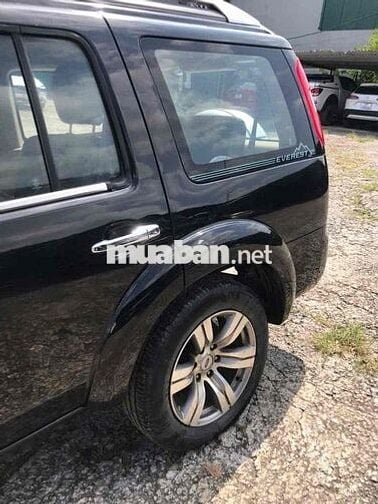 Ford Everest 2010 2.5L 4x4 MT - 190000 km