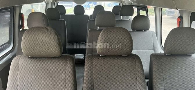 Cần bán xe Toyota Hiace 2016 16 chỗ, máy xăng