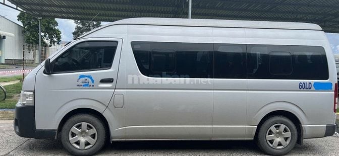 Cần bán xe Toyota Hiace 2016 16 chỗ, máy xăng