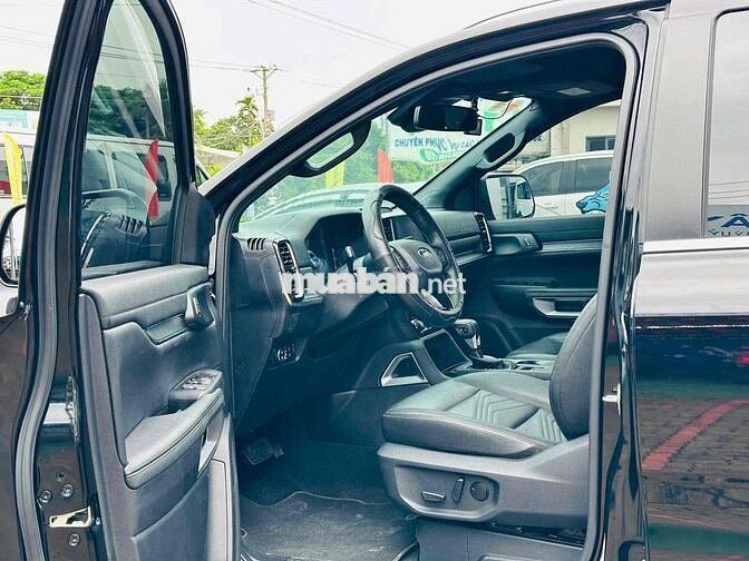 Ford Everest 2022 Titanium 2.0L 4x2 AT - 27000 km