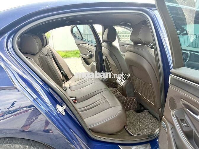 Vinfast Lux A sx 2021 chạy 6 vạn km