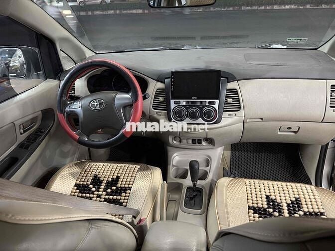 Toyota Innova 2014 2.0G - 96000 km